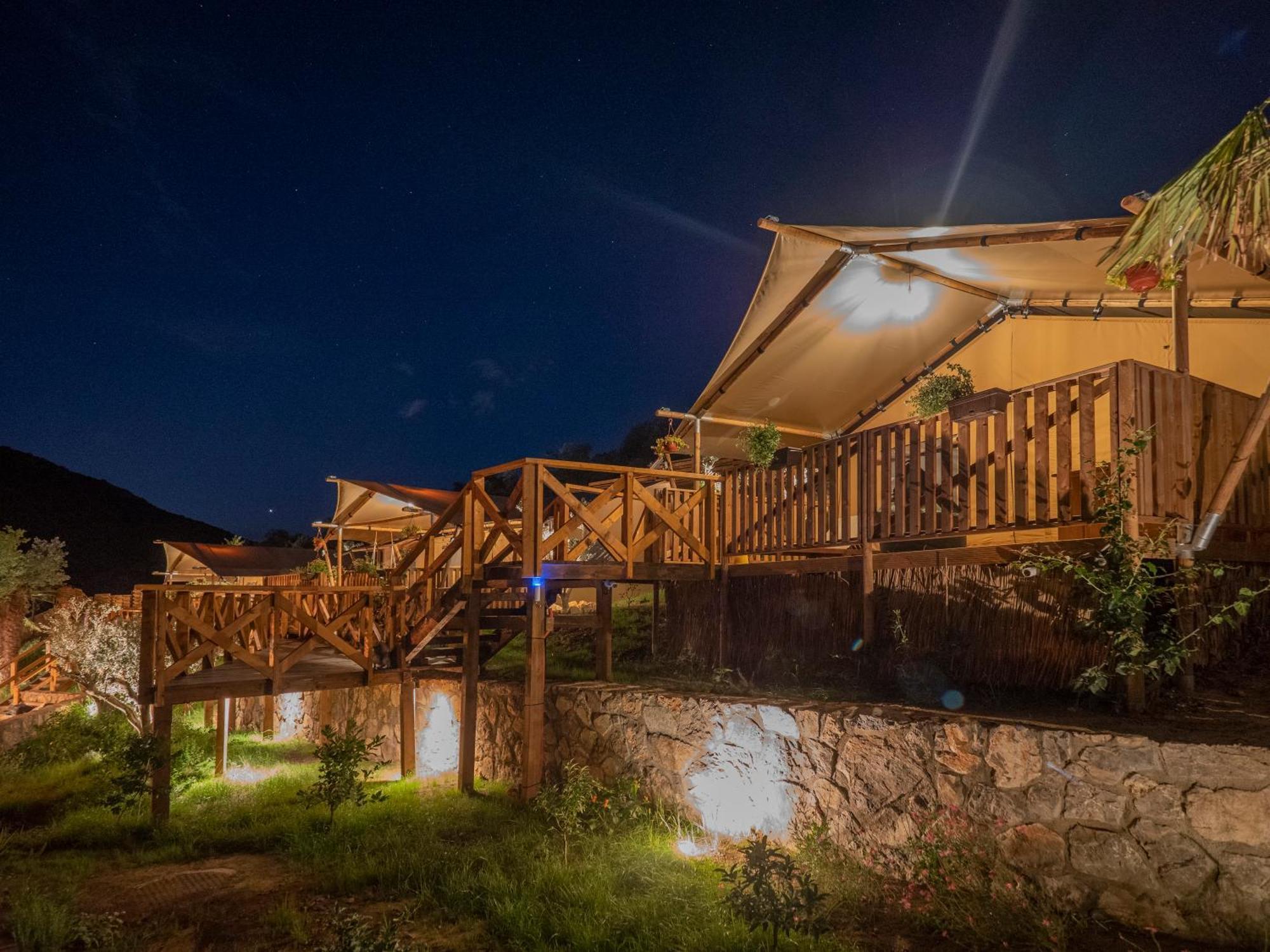فندق Sea Glamping كوتور المظهر الخارجي الصورة